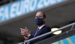 Ale zadowolony! Nic dziwnego, miał ważny powód