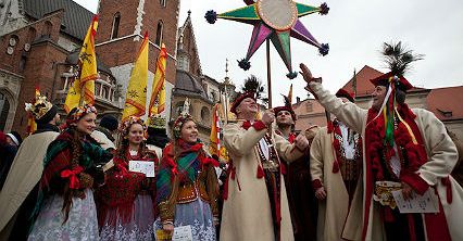 Trzej Królowie przeszli ulicami polskich miast