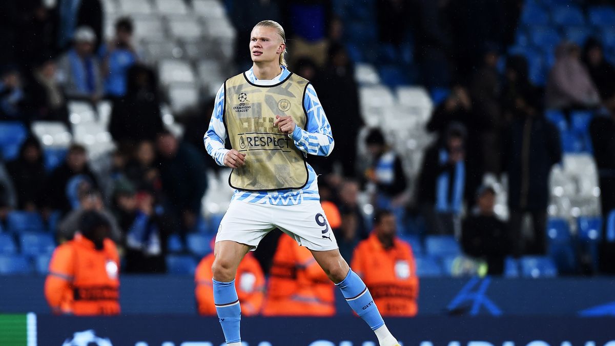 Erling Haaland of Manchester City during the warm-up before the UEFA Champions League group G soccer match between Manchester City and FC Copenhagen in Manchester, Britain, 05 October 2022. EPA/PETER POWELL Dostawca: PAP/EPA.