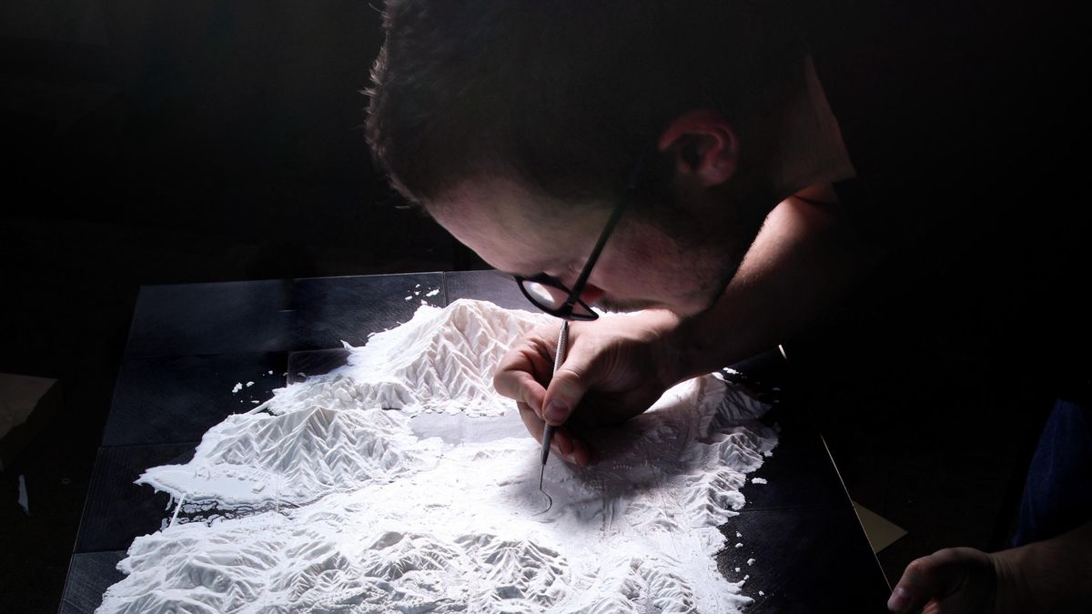 Dom Riccobene pracujący nad mapą GTA V z drukarki 3D