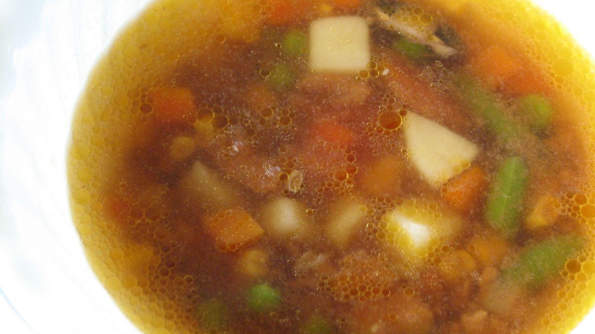 Rosół wołowy o obniżonej zawartości sodu (do kupienia gotowy do spożycia)