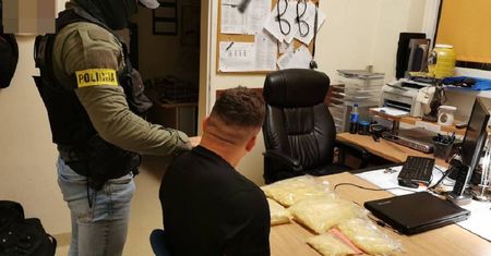 Potężna wpadka handlarzy narkotyków w Gdańsku. Policjanci zarekwirowali ponad 3,5 kg mefedronu