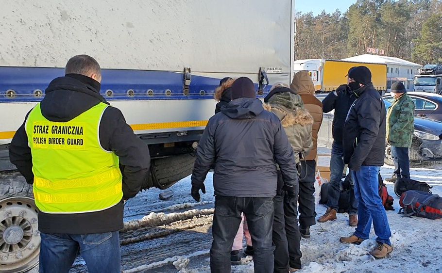 Mazowieckie. Policja zatrzymała 11 Afgańczyków