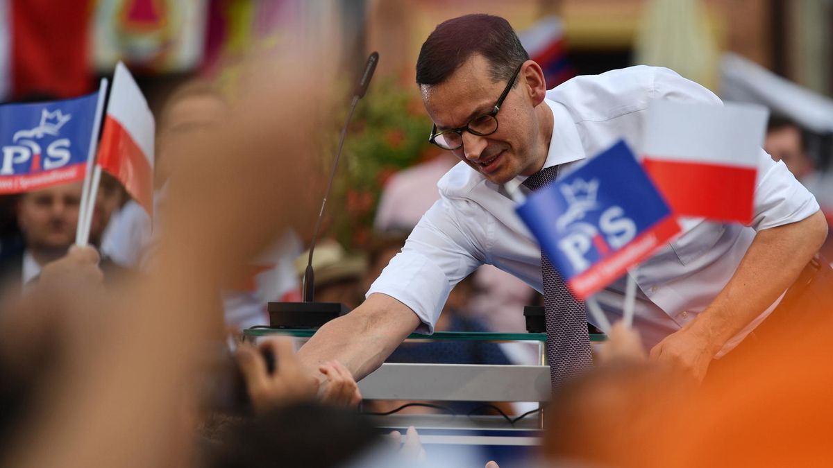 Rząd obiecuje 49 mld zł pomocy da rolników.