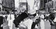 Historia ukryta za zdjęciem: Alfred Eisenstaedt i legendarny pocałunek