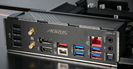 Nowe płyty główne Intel cierpią na irytujący problem. Gracze oburzeni