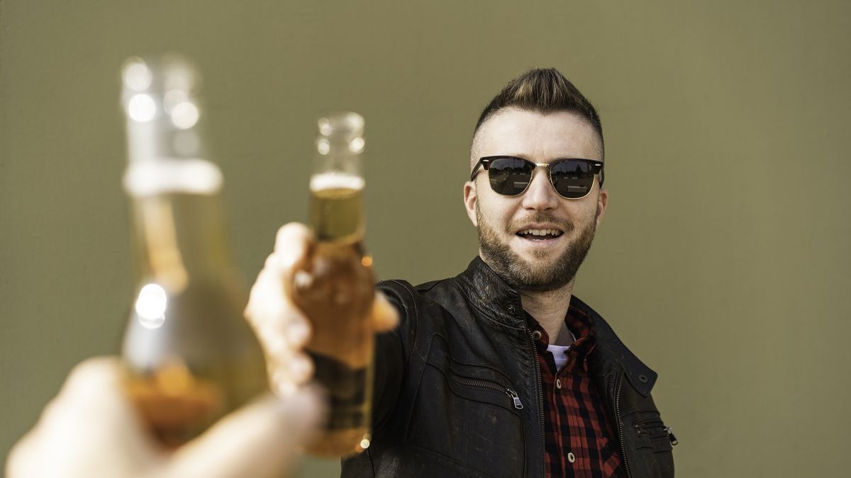 Influencerzy i aktorki otrzymali zarzuty za promowanie alkoholu w sieci 