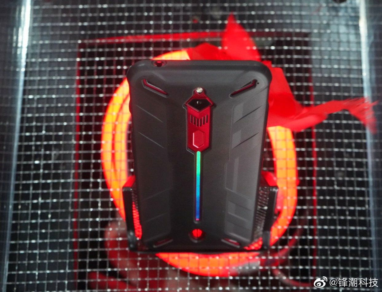 Nubia Red Magic 3 na zdjęciach. Ma mieć Snapdragona 855 i ekran 90 Hz [#wSkrócie] 3