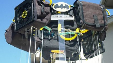 Komputer w wielofunkcyjnym pasie Batmana 1