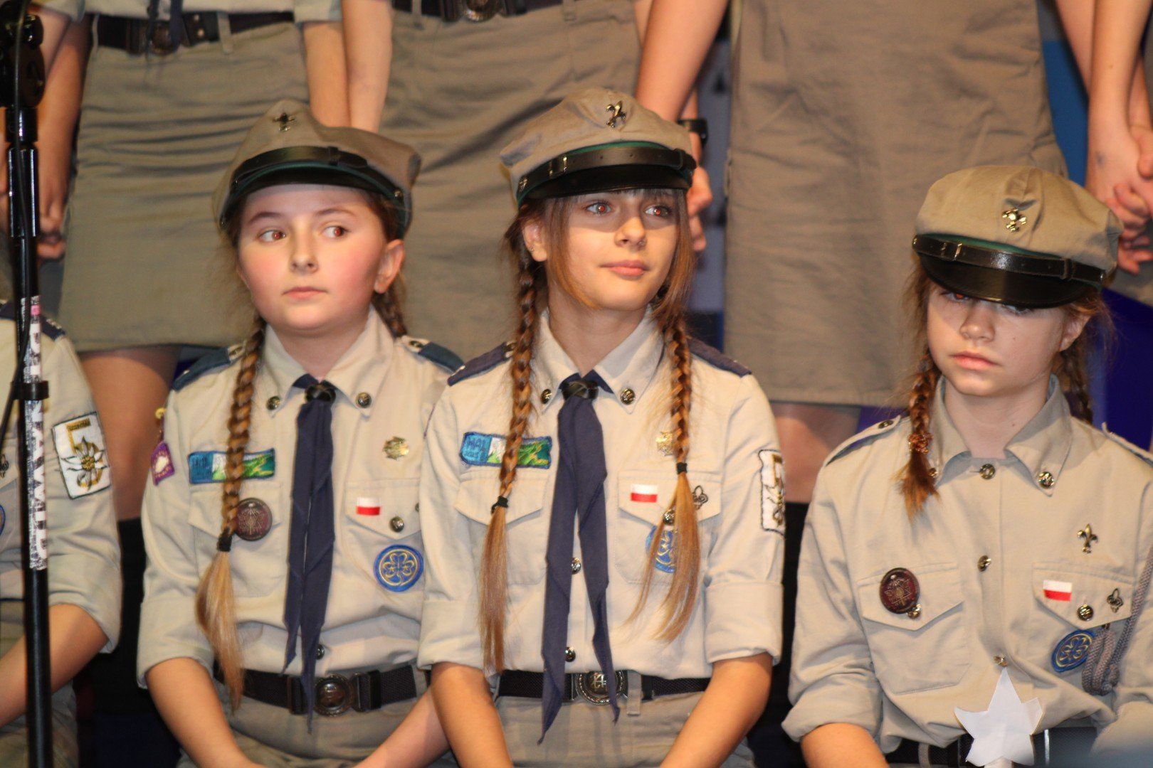 OPAL to niezapomniana zabawa w najlepszym harcerskim stylu. Podczas trzech grudniowych dni odbywa się aż sześć konkursów: piosenki, fotograficzny, recytatorski, plastyczny, literacki i filmowy