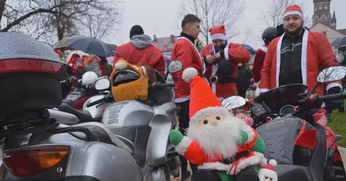 Stalowa Wola: Banda Mikołaja zjawiła się na ryczących motorach