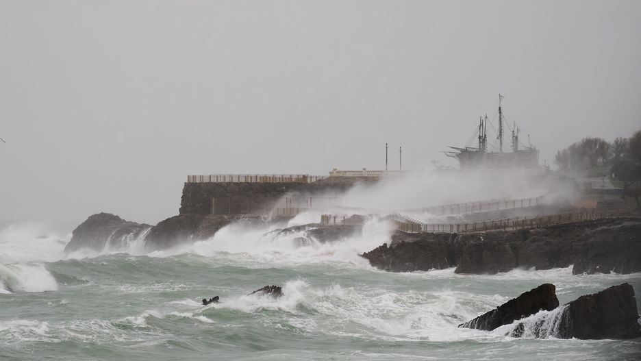 Wysokie fale w Santander 