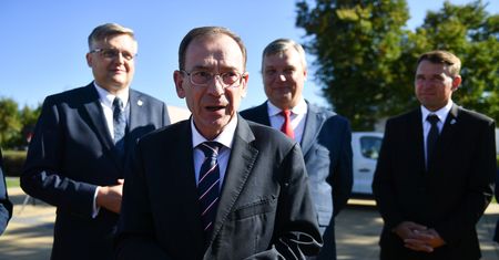 Samochody z Rosji. Zapowiedź ministra Kamińskiego