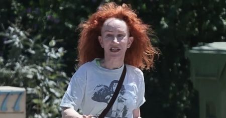 Kathy Griffin zrobiła sobie TRZECI lifting. Wszystko przez niekorzystne zdjęcia paparazzi. Pokazała efekt PO