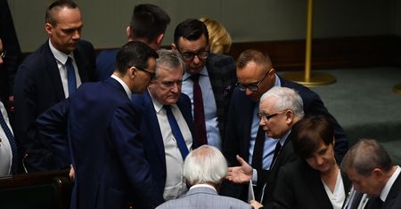 "To psucie demokracji". Ekspert ruga PiS za plany