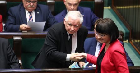 Burza w Sejmie. Posłowie dyskutują o projekcie ustawy "Stop LGBT" Kai Godek