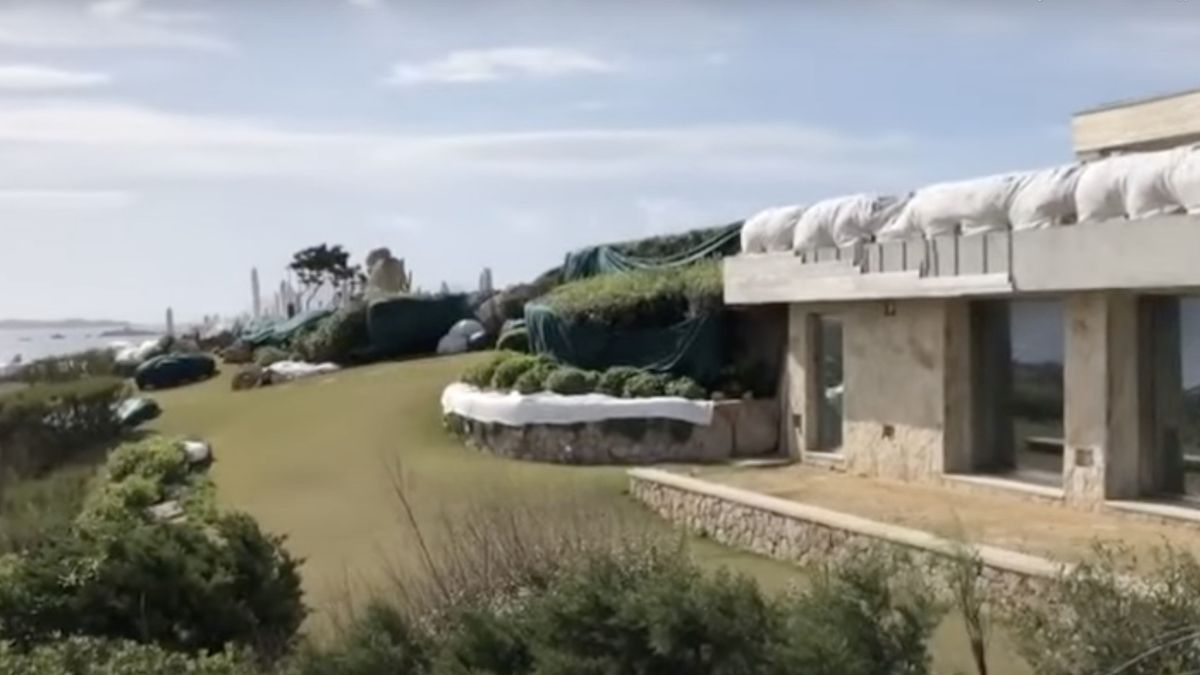 YouTube / Na zdjęciu: rezydencja Mazepinów na Sardynii