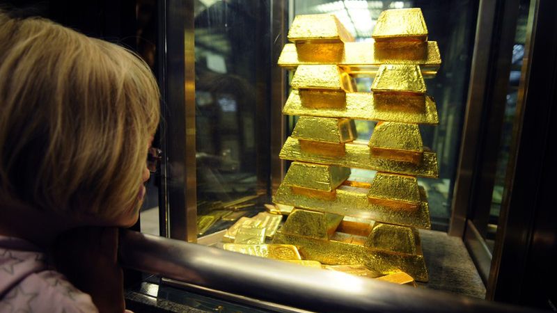 Złoto, choć jest symbolem bogactwa, od pewnego czasu przynosi jego posiadaczom straty.