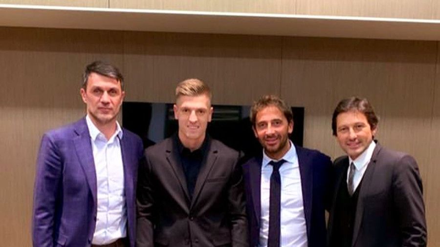 Twitter / Na zdjęciu (od lewej): Paolo Maldini, Krzysztof Piątek, Gabrielle Giuffrida, Leonardo