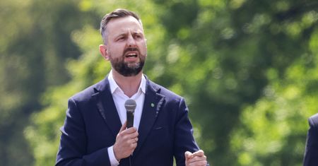 Szef MON w USA: Polska nie zasługuje na takiego prezydenta