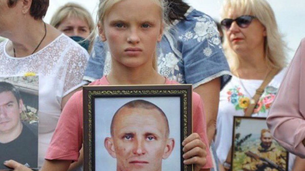 Dziewczyna poszła w ślady ojca.