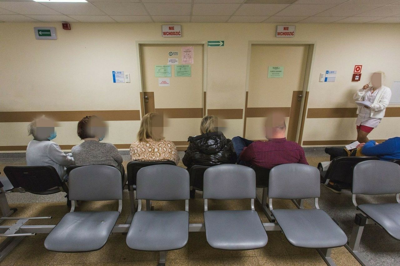 Słupsk: Tysiące pacjentów nie odwołuje wizyt w szpitalach, blokując terminy