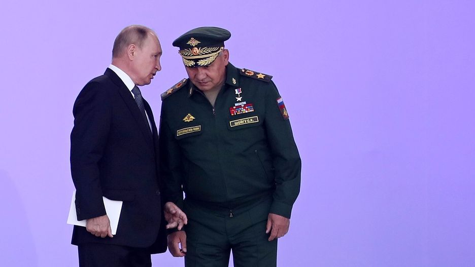 Russian President Putin opens Army-2022
epa10122388 Russian President Vladimir Putin (L) and Defence Minister Sergei Shoigu (R) attend the opening ceremony of the the International Military-Technical Forum Army-2022 held at Patriot Park in Kubinka, outside Moscow, Russia, 15 August 2022. The 7th International Military-Technical Forum Army-2021 is held from 15 to 21 August 2022 at Patriot Expo, Kubinka Air Base and Alabino military training grounds.  EPA/MAXIM SHIPENKOV 
Dostawca: PAP/EPA.
MAXIM SHIPENKOV