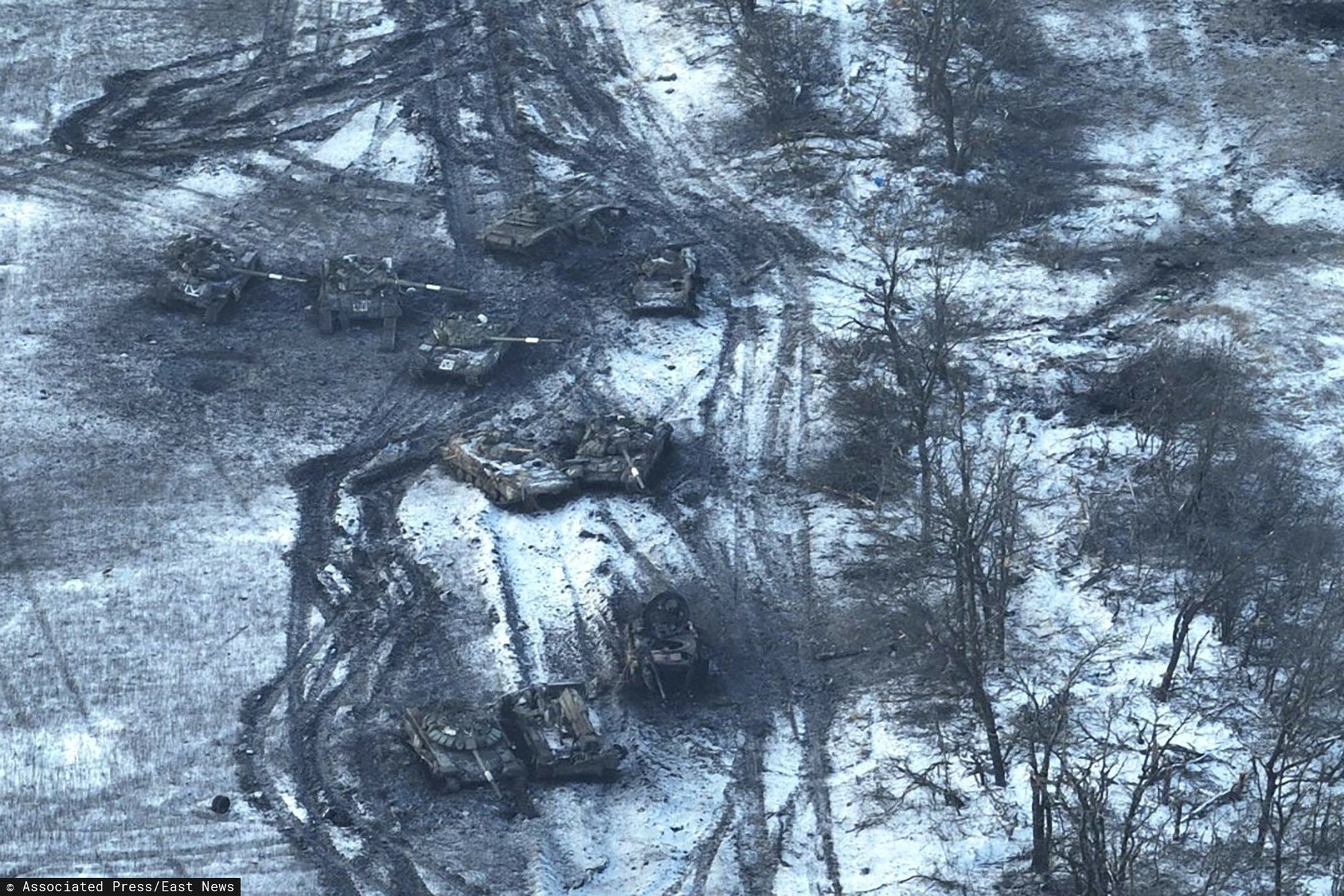 Ukraina - arch 2
In this image from Ukrainian Armed Forces and taken in Feb. 2023 shows damaged Russian tanks in a field after attempting to attack, Vuhledar, Ukraine. The battle for the small coal-mining town of Vuhledar on Ukraine's eastern front line which has emerged as a critical hot spot in the fight for Donetsk province. Securing the town would give both Ukrainian forces and Russian troops a tactical upper hand in the greater battle for the Donbas region. (Ukrainian Armed Forces via AP)