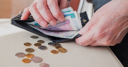 Pobierasz taką emeryturę? Czternastki nie dostaniesz. Oto wyliczenia