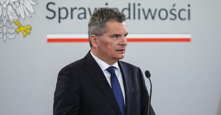 "Duch Ziobry" w prokuraturach. Korneluk o rozliczeniach PiS i aferach w szpitalach