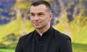 Na co idą pieniądze z tacy w kościele? Ksiądz zabrał głos