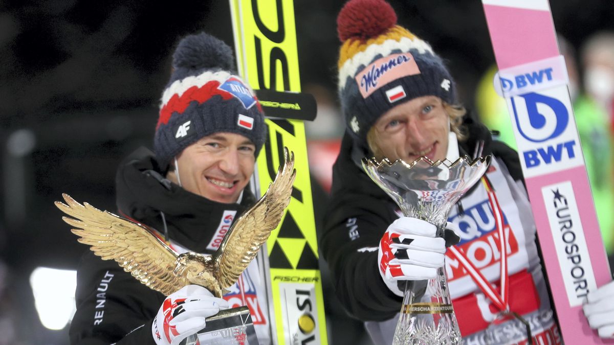 Zdjęcie okładkowe artykułu: PAP / Grzegorz Momot / Na zdjęciu: Kamil Stoch i Dawid Kubacki