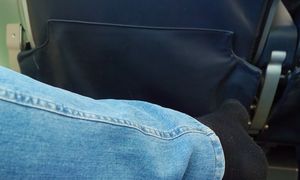 Dlaczego nie zakładać czarnych skarpetek? Były steward ostrzega