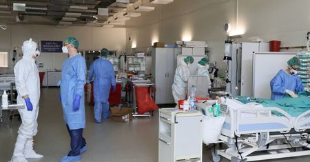 Pandemia uderzyła w Wielkopolskę. Hospitalizowane głównie osoby niezaszczepione
