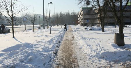 Odśnieżanie niezgodne ze standardami. Warszawa nakłada kary na wykonawców