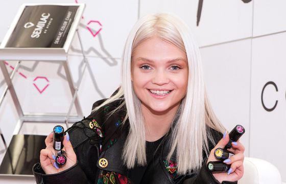 Margaret promuje lakiery hybrydowe Semilac