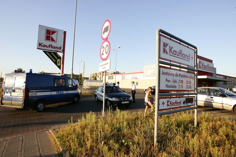 Gigantyczne łapówki za lepsze miejsce na półce sklepowej. Tak robili to Red Bull, Sobieski i inni