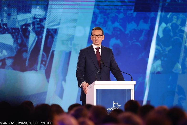 PiS idzie na całość. Morawiecki zapowiada kolejne programy