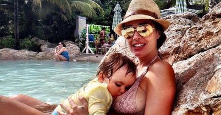 #Brelfie: Gwiazdy robią sobie zdjęcia podczas karmienia piersią  (ZDJĘCIA)