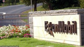 ExxonMobil ukarany za złamanie sankcji wobec Rosji. Smaczku sprawie dodaje jej były prezes