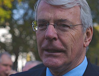 John Major: zwolennicy Brexitu wprowadzają obywateli w błąd