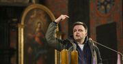 Kościół w Polsce traci wiernych. Hołownia o kryzysie instytucji: "Płakać też po niej nie będę"