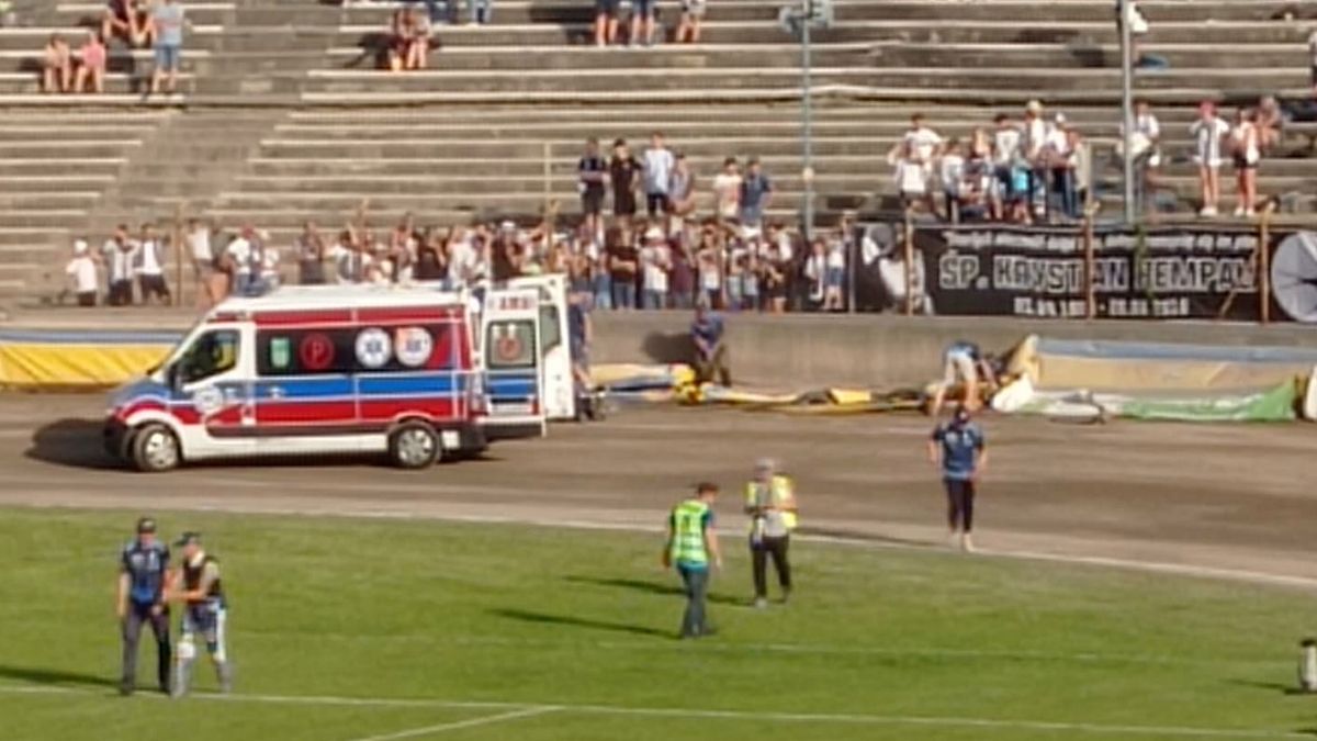 WP SportoweFakty / Stanisław Wrona / Na zdjęciu: moment po upadku Tero Aarnio