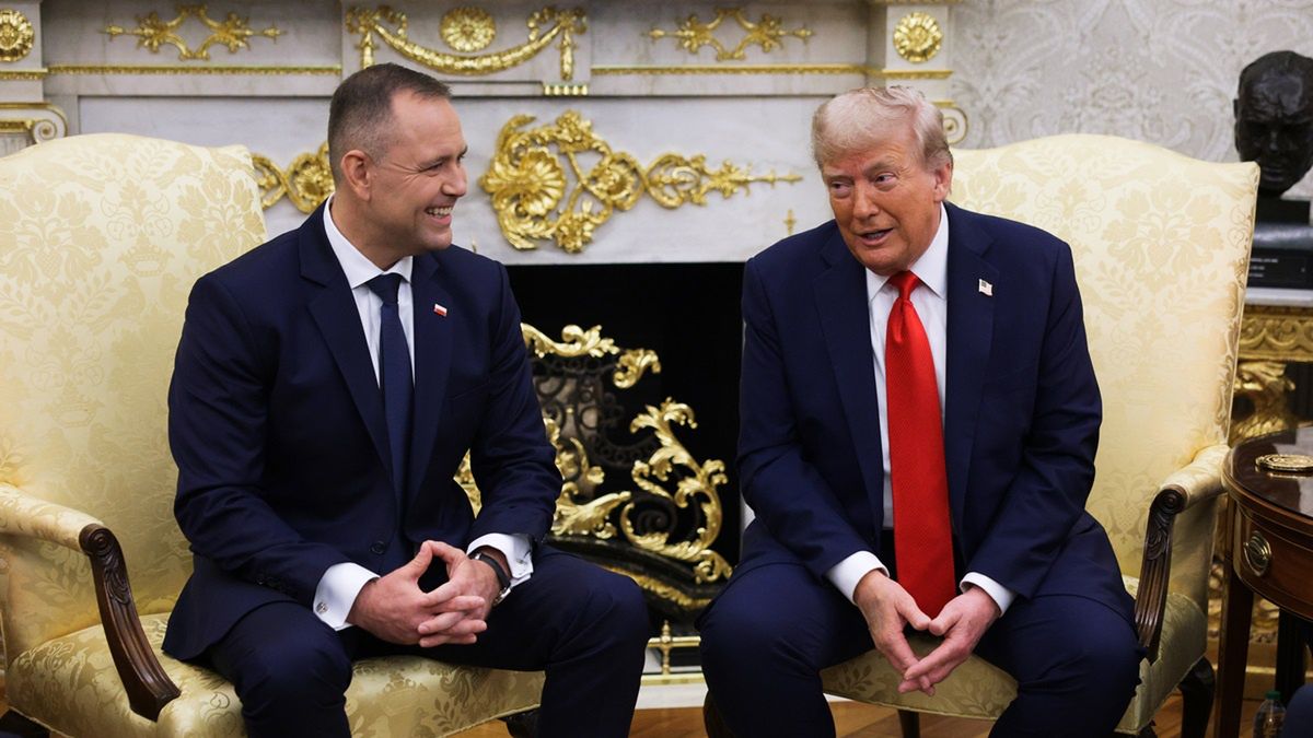 Prezydent Karol Nawrocki w Gabinecie Owalnym z Donaldem Trumpem.