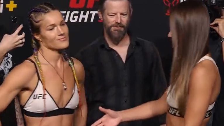 Twitter / Felice Herrig nie podała ręki Karolinie Kowalkiewicz przed rewanżowym starciem