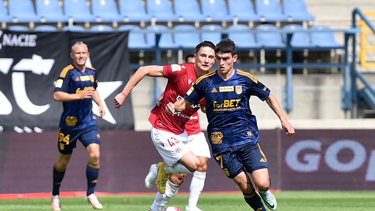 WP SportoweFakty / Krzysztof Porębski / Na zdjęciu: Olaf Kobacki (z prawej) i Dawid Szot