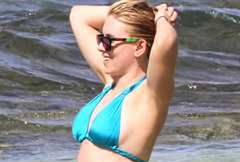 Scarlett Johansson na plaży