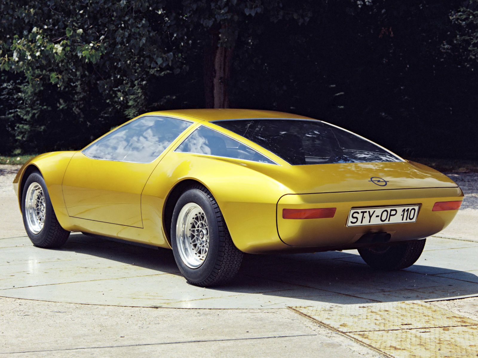 1975 – Opel GT/W Genève