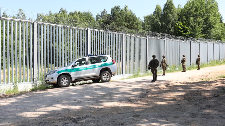 zapora
Artur Reszko
granica, granica polsko-bia�oruska, p�ot, polsko-bia�oruska, zapora