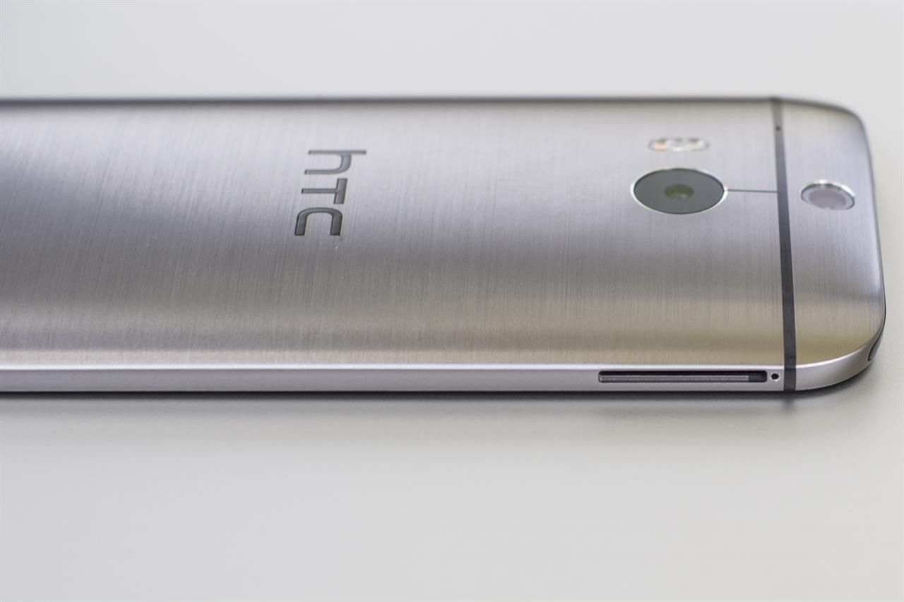 HTC idzie na dno, firma ratunek widzi w kopiowaniu iPhone’a